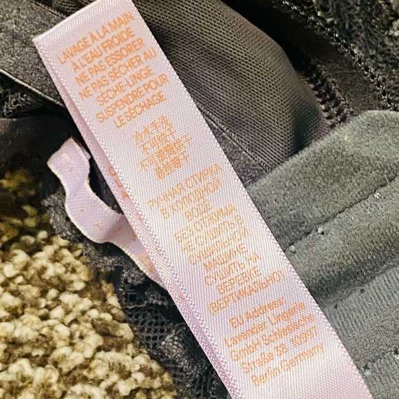 EUC Savage X Fenty Gray Floral Lace Logo Unlined Bralette - Picture 13 of 16